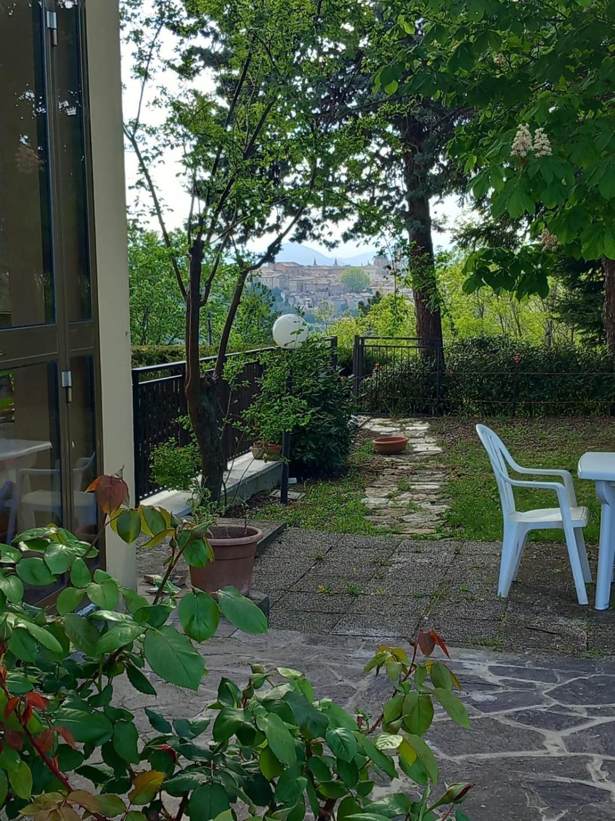 La Casa Di Enzo E Lucia Daire Urbino Dış mekan fotoğraf